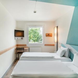 Zimmer mit zwei Einzelbetten